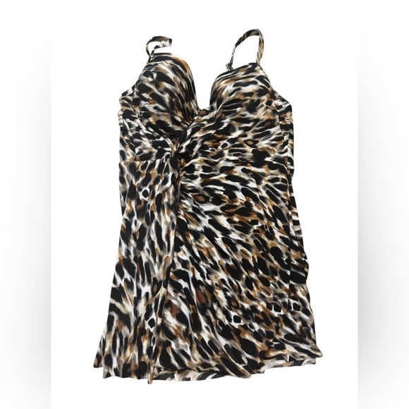 👙✨ Miraclesuit Fur Realz Adora Leopard Print Skirted One-Piece Swimsuit 8 ✨👙 - Picture 7 of 8